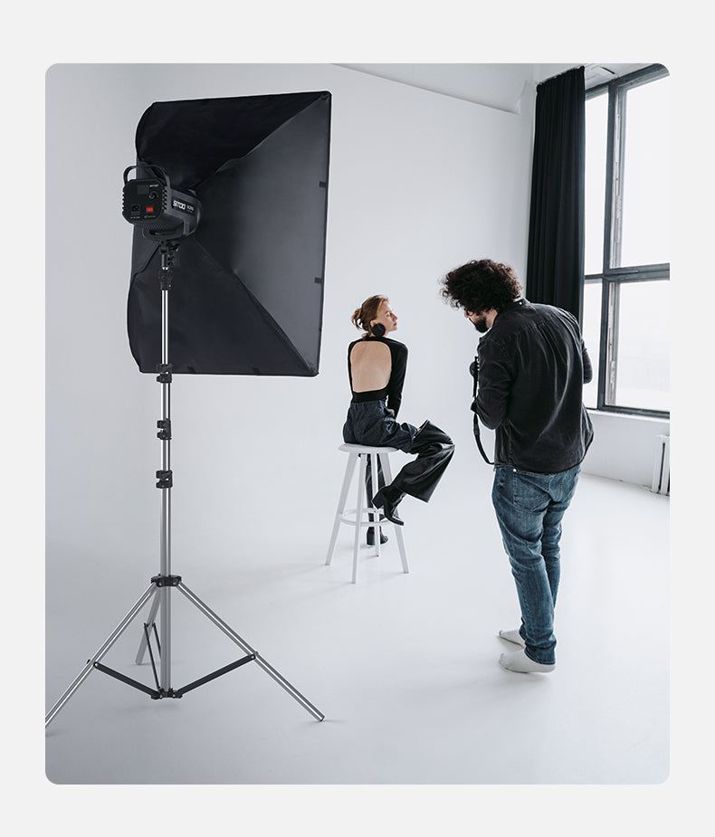 حامل الستانلس ستيل خفيف الوزن بطول 2.8 متر – 2.8m Stainless Steel Lightweight Light & Camera Stand